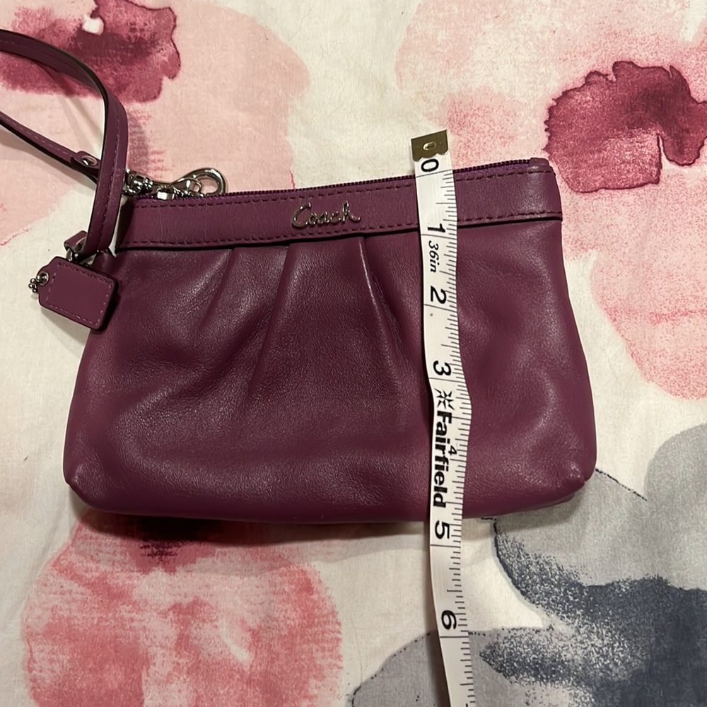 Super cute Purple Coach Wristlet - Picture 6 of 8